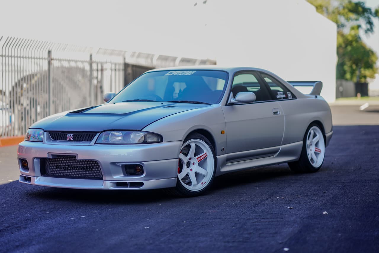 Nissan Skyline R33 GT-R