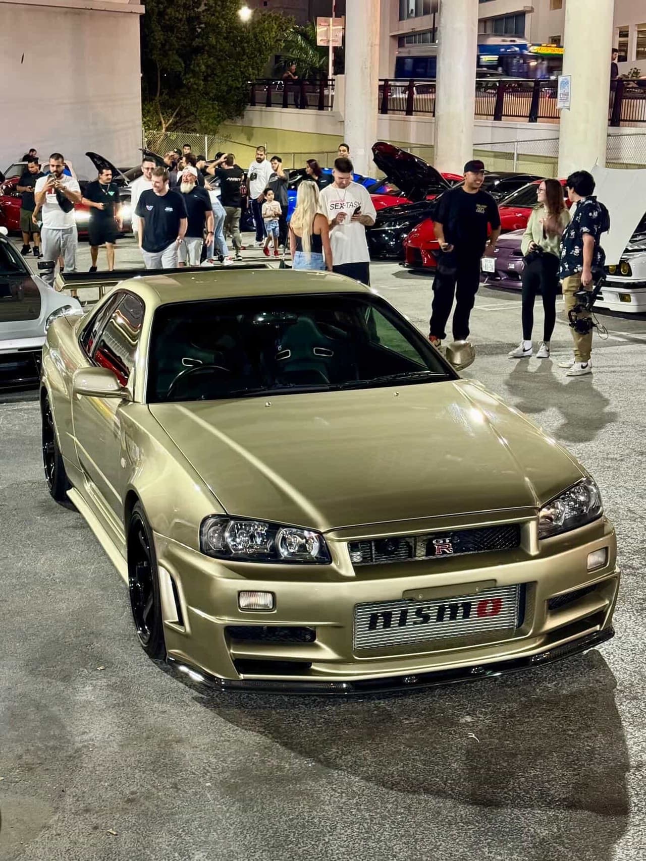 Nissan Skyline R34 GT-R